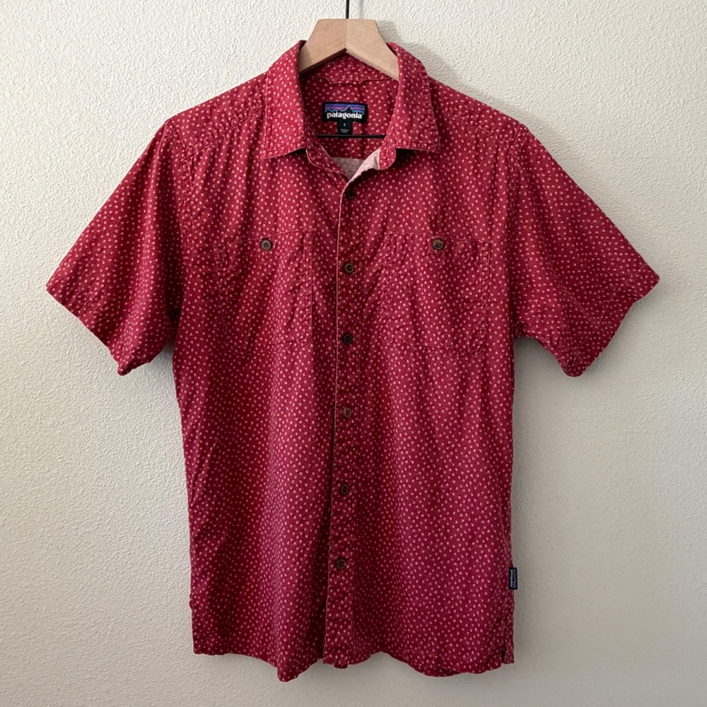 PATAGONIA Mens Short Sleeve Hemp Cotton Button Down Shirt Small Red‎ Print Eco